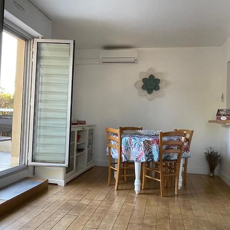 T2 Boulouris -St Raphael, 150 Metres De La Mer Сен-Рафаель Екстер'єр фото